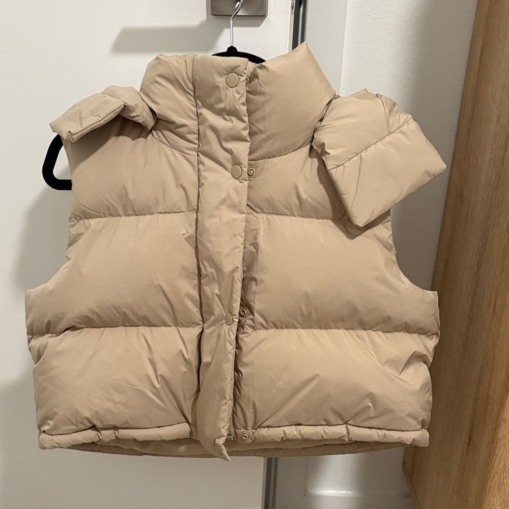 Lululemon Tan Cropped Wunder puff vest